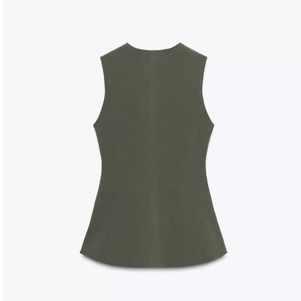 Sleeveless Olive Zip-Front Utility Top - Picture 5 of 14